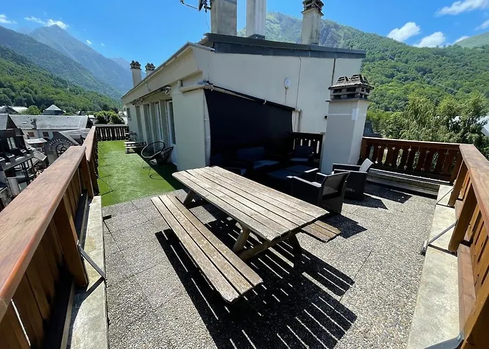 Апартаменты Unique En Plein Coeur Du Vieux Village *